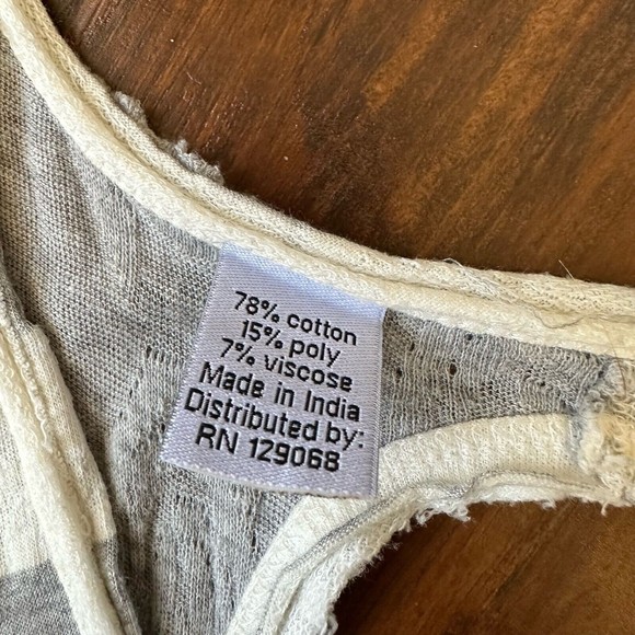 NWOT DESIGUAL Sleeveless Striped Patch Style V-Neck Tunic Top Grey - Picture 9 of 12